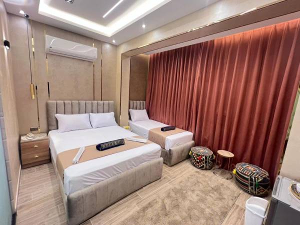 Deluxe Triple Room